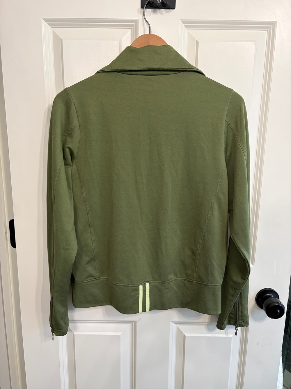 Excellent condition Olive Green Women's Zip-Up Track Jacket size M. So cool. - Picture 3 of 7